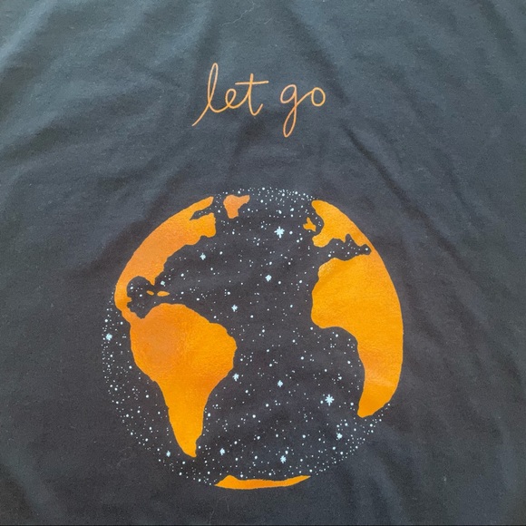 Serengetee Let Go Graphic Tee - Picture 7 of 8